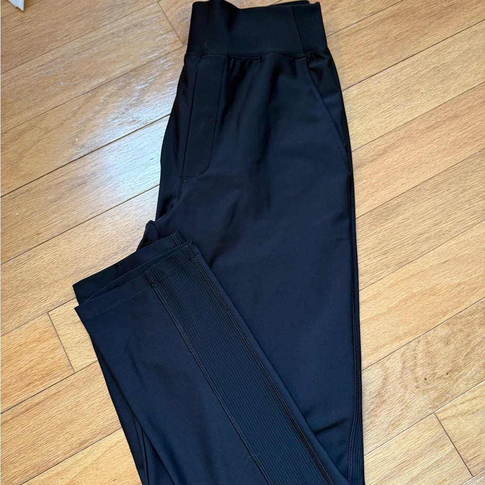 Women’s joggers